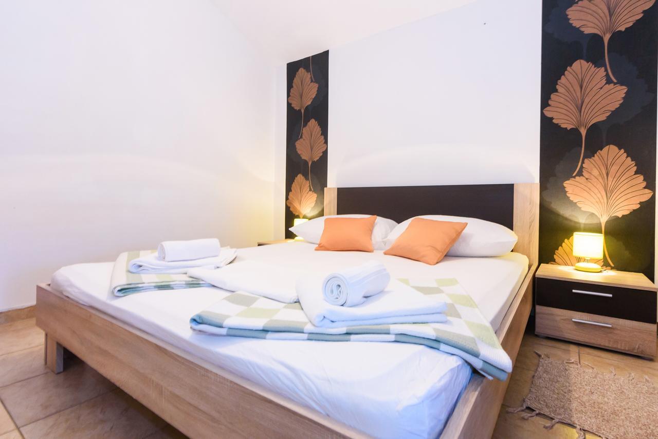 Apartament Kostijal *