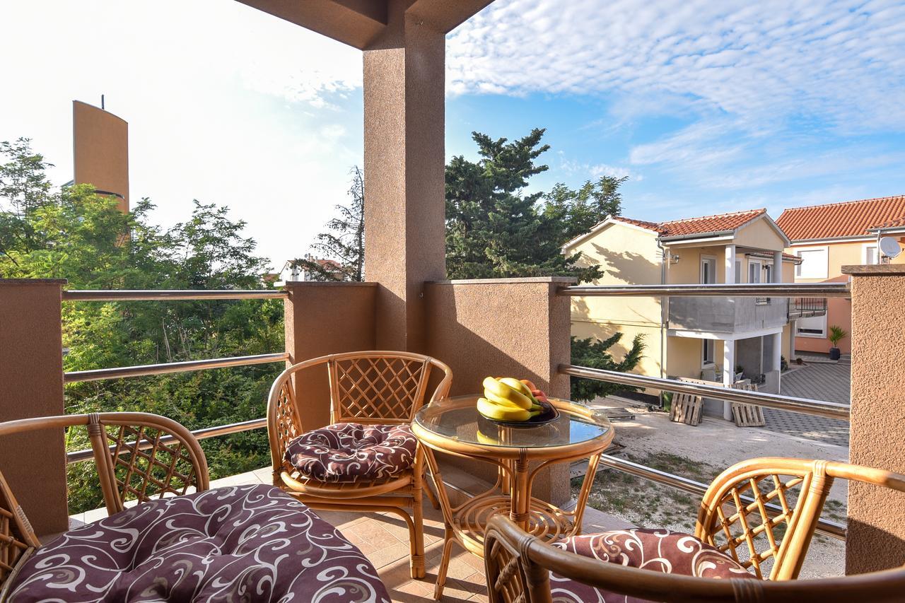 Apartament Kostijal
